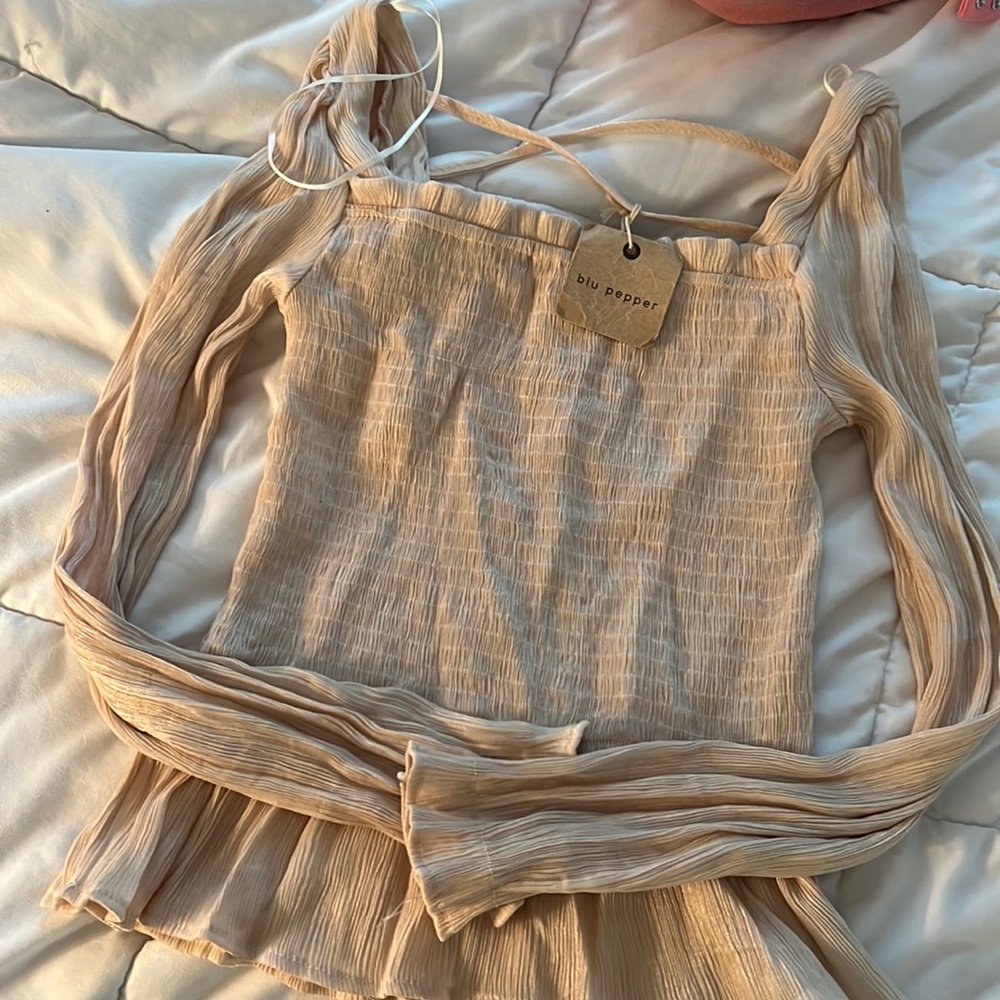Astr the label top